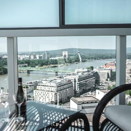 Voir Apartment Братислава Экстерьер фото